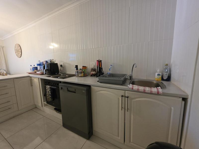 To Let 4 Bedroom Property for Rent in Blomtuin Western Cape